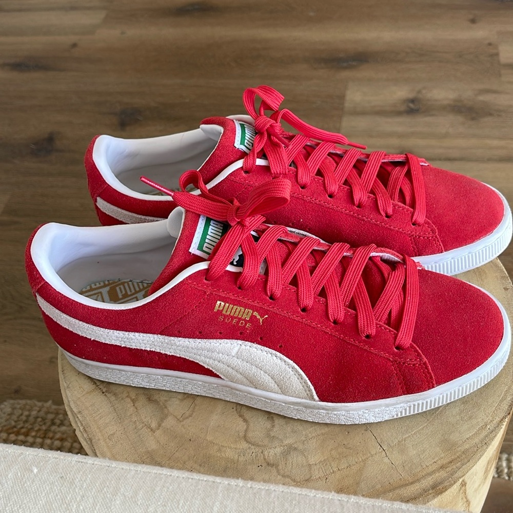 Red Suede Puma Sneakers | LIKE NEW WORN ONCE | size 9 Men’s